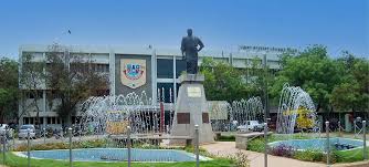 Madurai Kamaraj University is located in Madurai in the State of Tamil Nadu. It provides quality education. The location, contact details, and the courses offered by this institution are given b